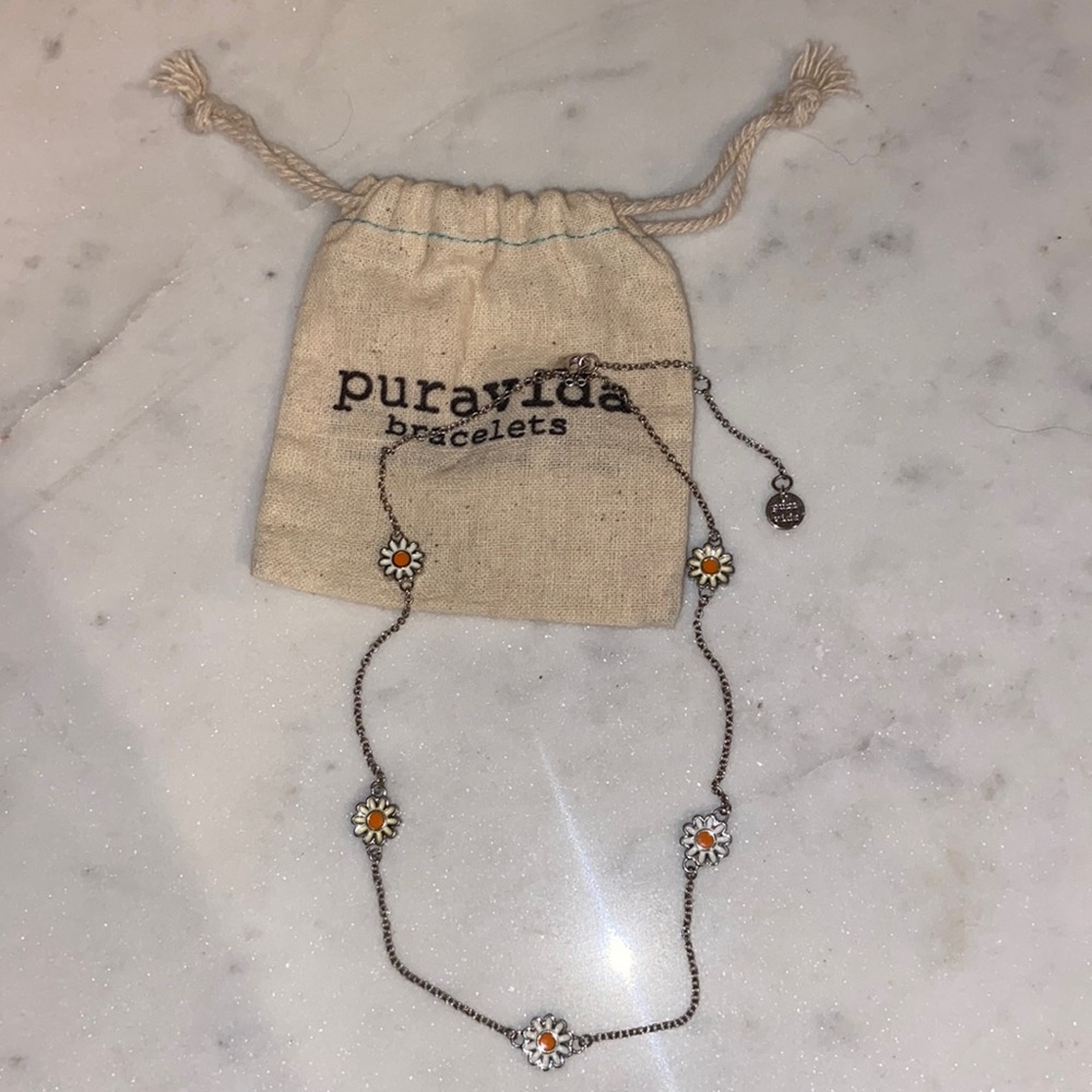 Pura Vida, silver chained, flower necklace. In perfect condition! Worn once!